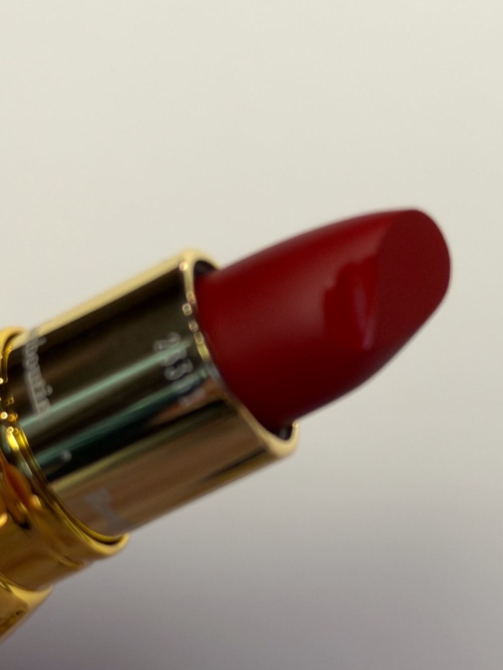 Christian Louboutin Lipstick - Louboutin Rouge 001 (NIB but small defect) - Picture 8 of 8